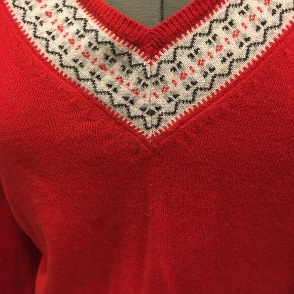 Izod sweater  - Picture 2 of 6